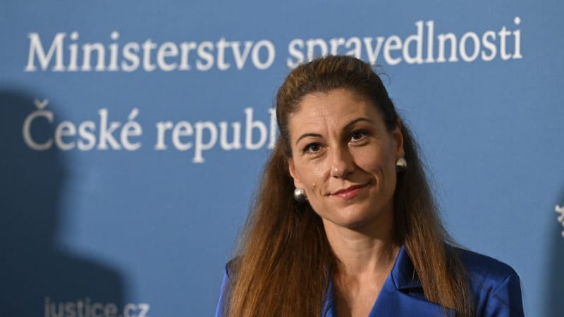 STAN kvůli kauze bitcoin přitvrzuje: Členka předsednictva požaduje rezignaci Decroix