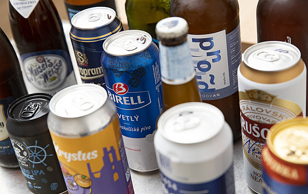 Nealko pivo pravidelně pije 60 procent Čechů, sahají po něm v létě či při řízení