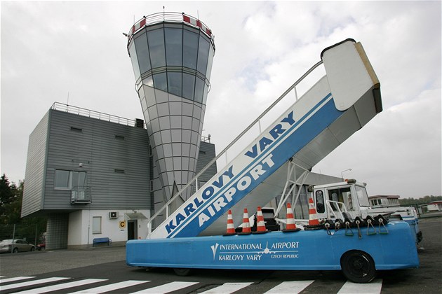 Počet charterových letů z Varů klesl na polovinu, letadla jsou ale plnější