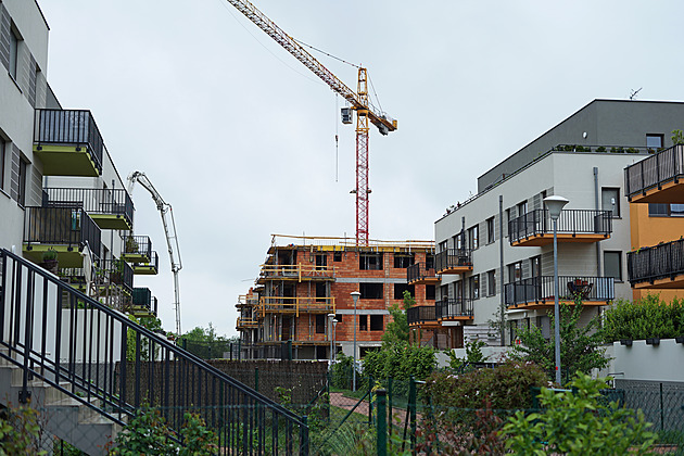 Na dostupné bydlení má Praha přes půl miliardy, radnice však z fondu nečerpají