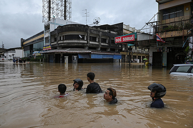 Rozsáhlé povodně v Thajsku a Malajsii si vyžádaly desítky obětí, hrozí další deště