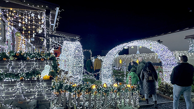 Tradice zářícího domu se zrodila díky žádosti o ruku, pro někoho je posledním zážitkem