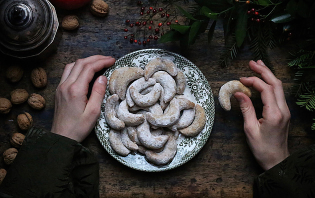 Pečení zdraží cukr a vlašské ořechy, vyletělo kakao. Naopak máslo je levnější