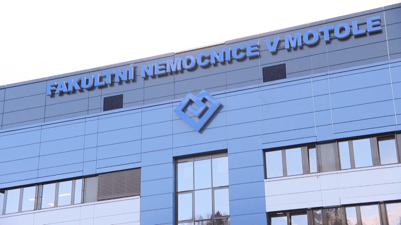 Miminko dostalo v Motole nové srdce: Některé zákroky použili lékaři u tak malého pacienta poprvé