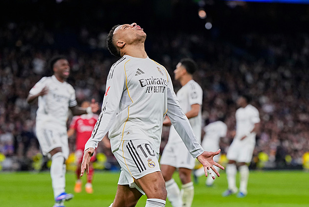 Real porazil Sevillu, Mbappé gólem oslavil narozeniny a vyrovnal Ronaldův rekord