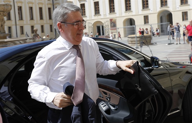 Putin odvolal z funkce ruského velvyslance v Česku Zmejevského