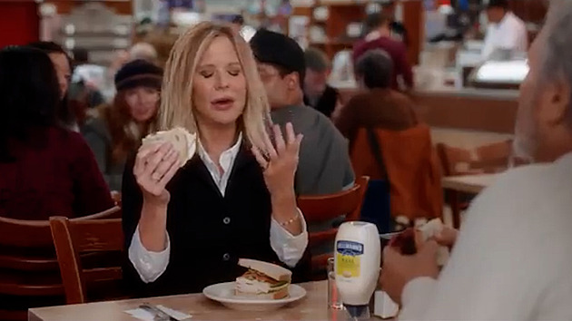 Falešný orgasmus i Federer bez rakety. Reklamy roku, které ohromí vtipem i nápadem