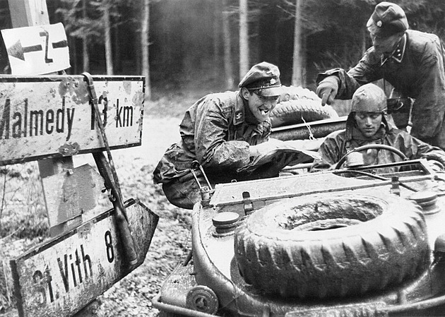 Připomeňme si mrazivé peklo v Ardenách na méně známých archivních snímcích