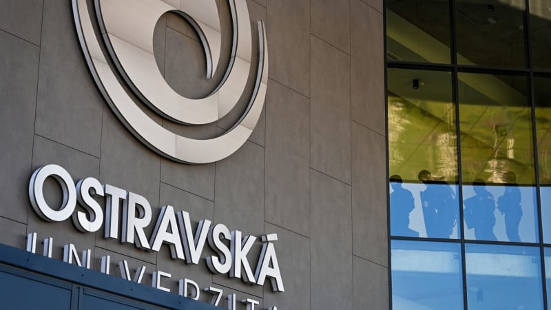 Ostravskou univerzitu zasáhla smutná zpráva. Zemřel oblíbený pedagog Jaromír Pavlíček