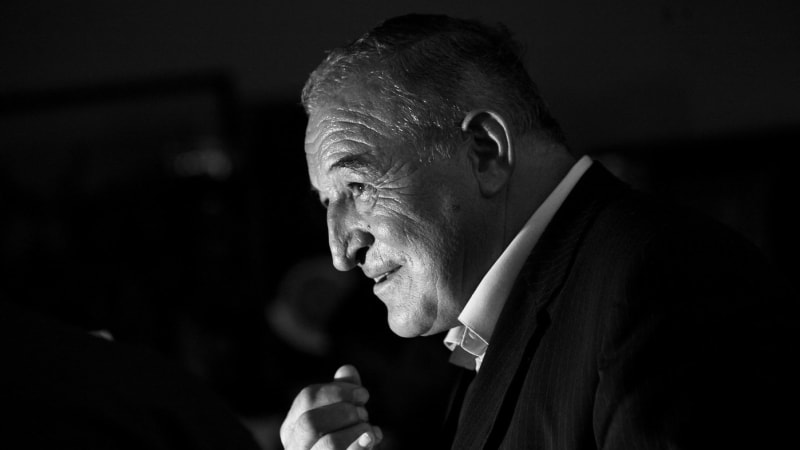 Zemřel známý fotbalový trenér, zařídil senzaci na šampionátu. Podlehl boji s vážnou nemocí