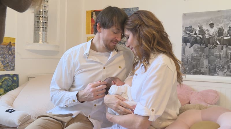 Zpěvačka Lounová porodila druhou holčičku. Dostala netradiční jméno