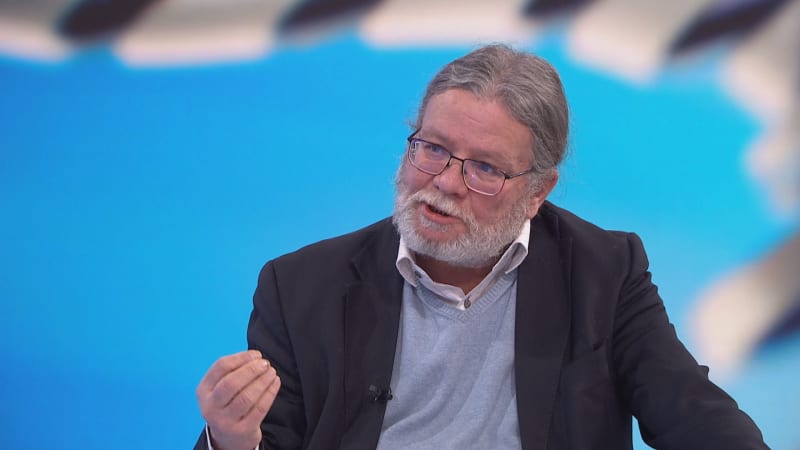 Vondra: Aby Babiš přežil, musí Okamurovy výroky házet do autu. Koalici drží kvůli imunitě