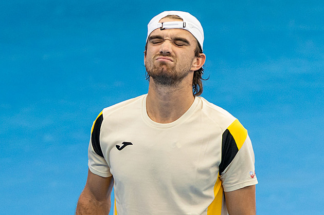 Macháč uspěl v Adelaide a vyzve Munara. Čtvrtfinále čeká i Menšíka v Aucklandu