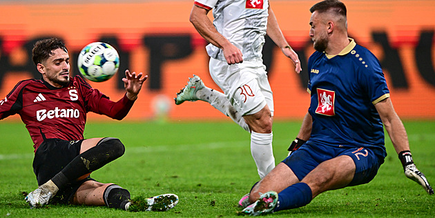 ONLINE: Sparta - Hradec 0:0, v úvodu Trubač vylekal Vindahla, který je ošetřován