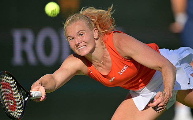 Siniaková v Indian Wells vyřadila obhájkyni, v osmifinále je i Muchová