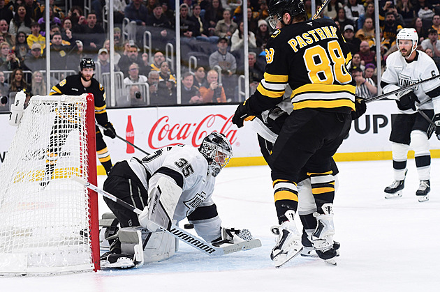 Pastrňák byl u vítězné trefy Bostonu, Dobeš s Dostálem vychytali výhry