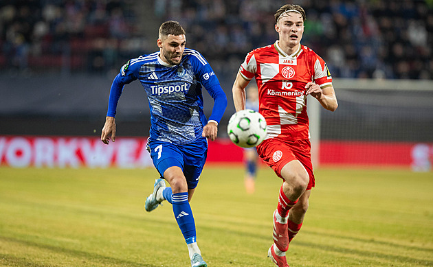 A teď křest ohněm. Sigma má dál naději. Trávník? Nebyl ideální, posteskli si hosté