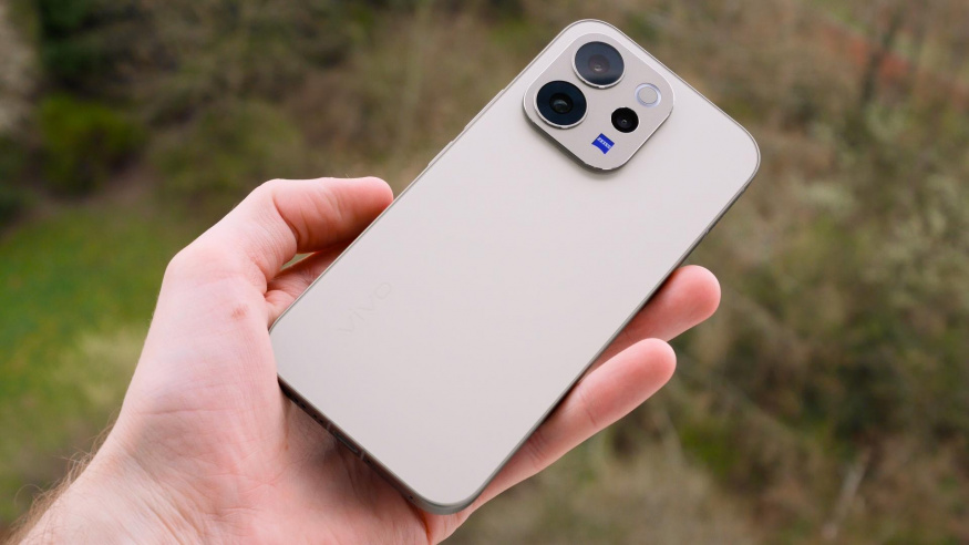 Vivo V70 recenze: nečekaně inovativní, ale ne bez chyb