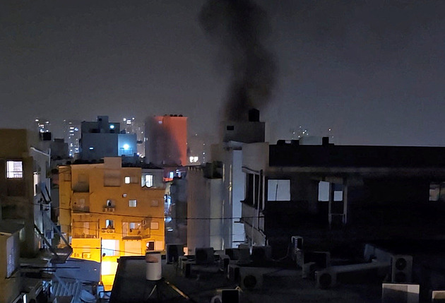 Írán útočil na Izrael balistickými střelami, nejméně jedna nesla kazetovou munici