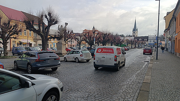 Bez slitování pokutovat! Ledči došla trpělivost se špatně parkujícími řidiči
