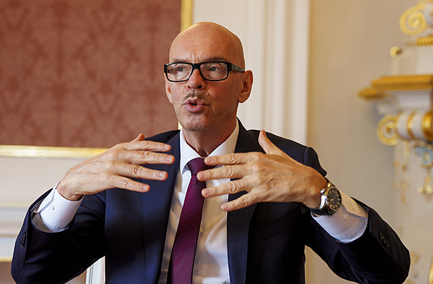 Ministr Klempíř bude jednat o financování České televize a rozhlasu s jejich řediteli