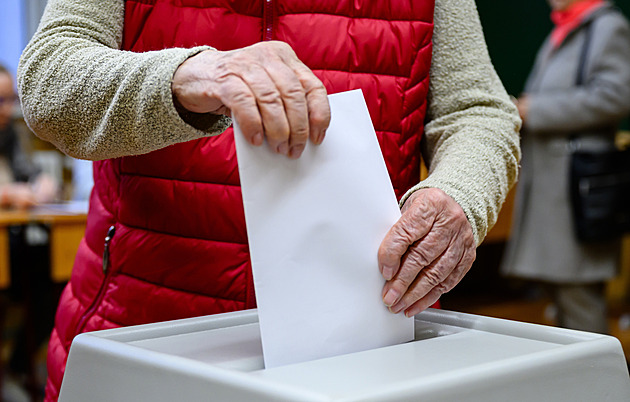 Skončí Orbán? Maďaři vybírají parlament, volby budou mít dopad na celou Evropu