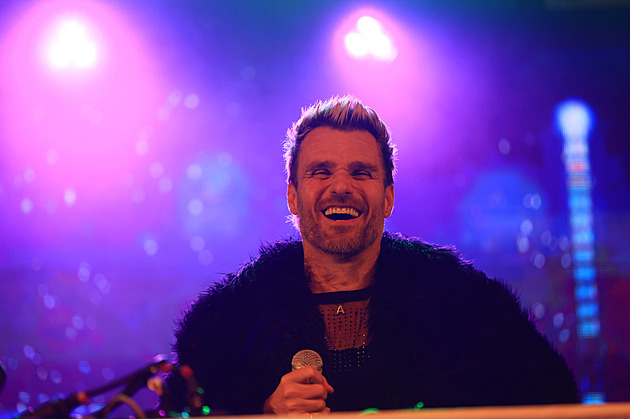 Leoš Mareš padesátiletý. Připomeňte si kožich a další momenty jeho zářné kariéry