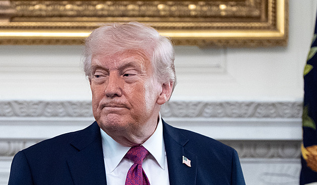 Soud rozhodl, že Trumpova nejnovější cla jsou nezákonná. Částečně je zablokoval