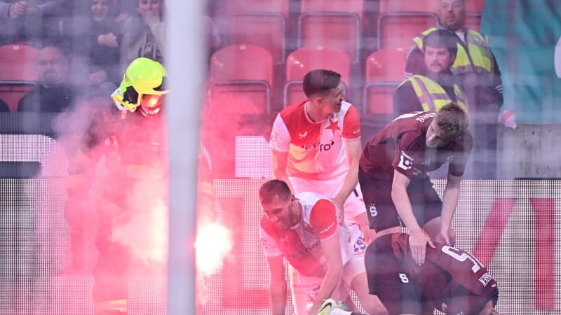 Sparta vyhrála derby kontumačně, padla i rekordní pokuta. V Edenu se bude hrát bez diváků
