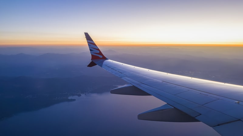 Aerolinky hromadně ruší lety. Za co si připlatíte a kam bude cesta složitější?