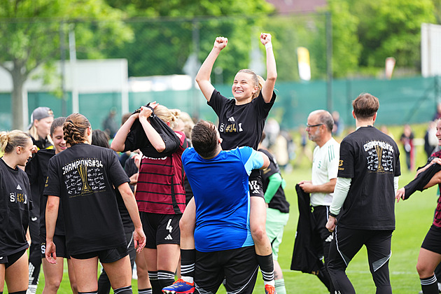 Mistryně ligy! Fotbalistky Sparty porazily Slavii, po pěti letech slaví český titul