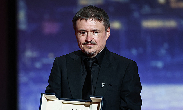 Zlatou palmu si z Cannes odnesl rumunský režisér Mungia. Velkou cenu má Rus