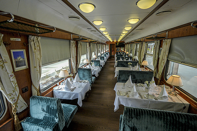 Luxus na kolejích za půl milionu. Balkánem projel vlak podobný Orient Expressu