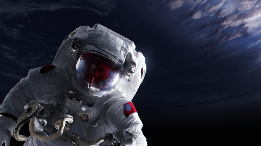 Astronauti nosí Pradu? Italská módní ikona pro NASA navrhuje spodní prádlo do vesmíru