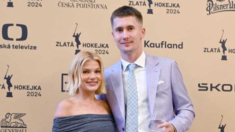 Hokejista Nečas se bude ženit. Přítelkyni požádal o ruku na dovolené