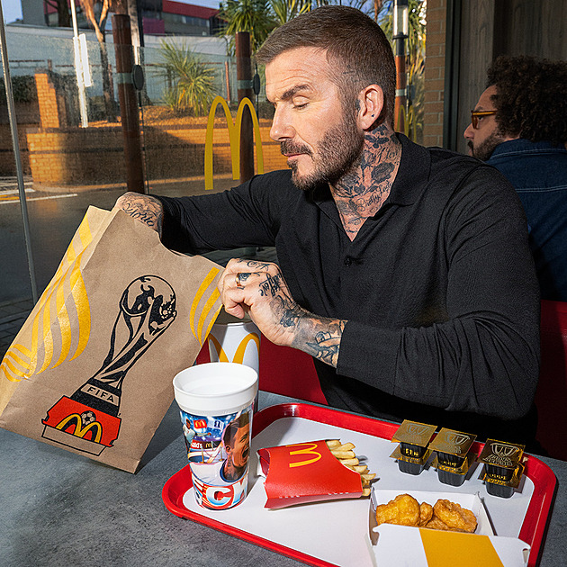 Beckham i Ronaldinho, nejžádanější je Yamal. McDonald’s představil kelímky k MS ve fotbale 2026