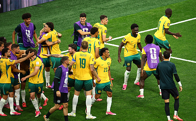 Austrálie - Turecko 2:0, favorit tlačil, ale je bez bodu. Trefili se Irankunda a Metcalfe