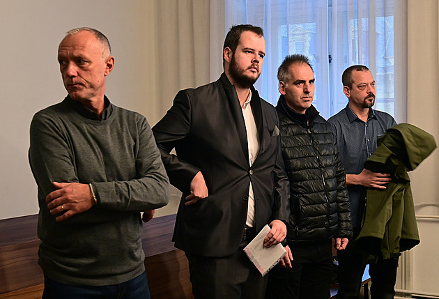Nelidské mučení vězně v ostrovské káznici. Jeden z dozorců dostal podmínku