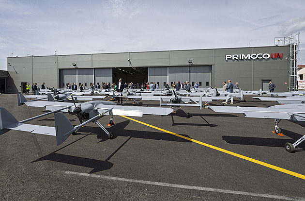 Od policie po armádu. Středisko pro výcvik pilotů dronů u Písku je první na světě