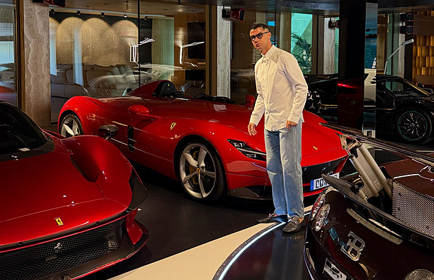Ronaldovo benzinové hračkářství. Jak si CR7 hýčká své automobilové fetiše