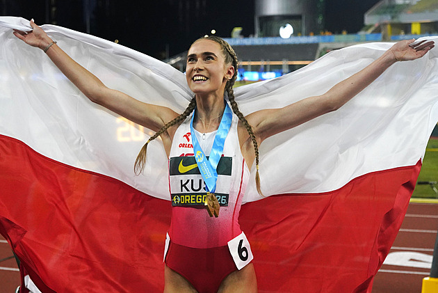 Mistryně světa čelí od kolegyně kritice za odvážné fotky. Vždyť dělá to samé, reaguje